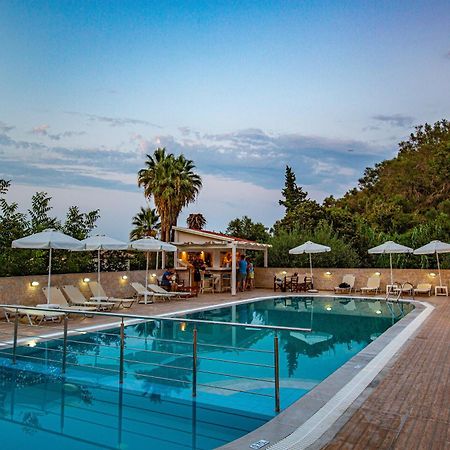 Hotel Penelope بوكاري المظهر الخارجي الصورة