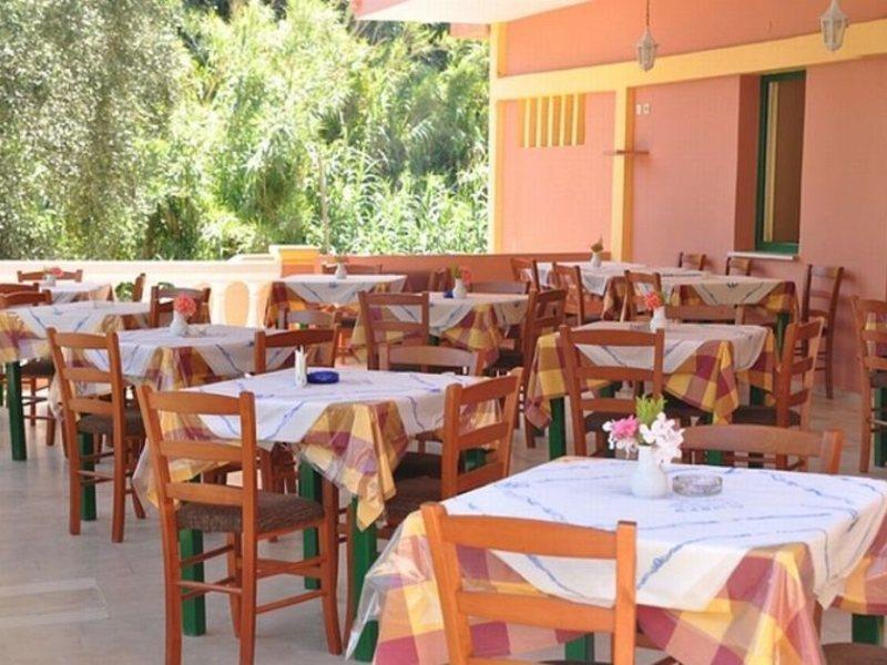 Hotel Penelope بوكاري المظهر الخارجي الصورة