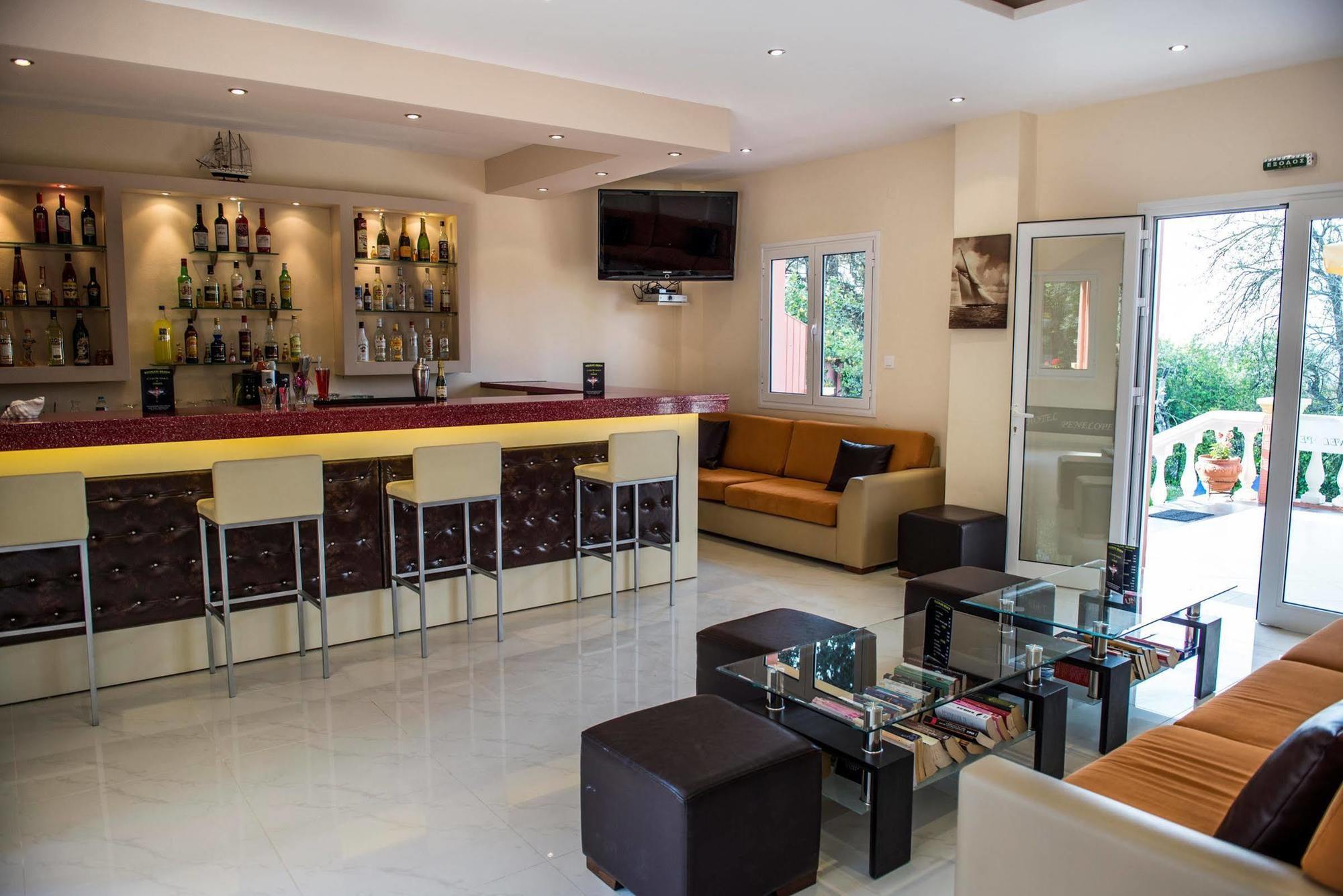 Hotel Penelope بوكاري المظهر الخارجي الصورة